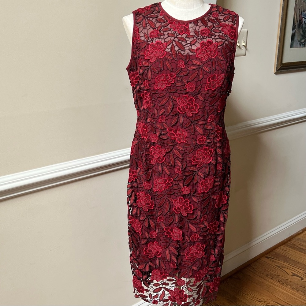 WHBM – Burgendy/Wine Lace Sleeveless Back Kick Split Dress – Size 12